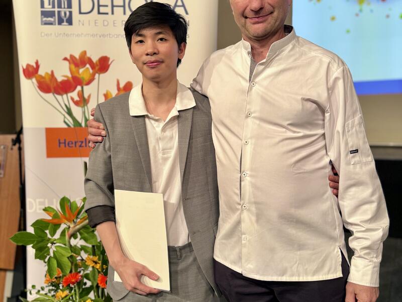 Ex-Lehrling Cao Thang Nguyen & Ausbildunsgleiter der Köche, Peter Brünke 